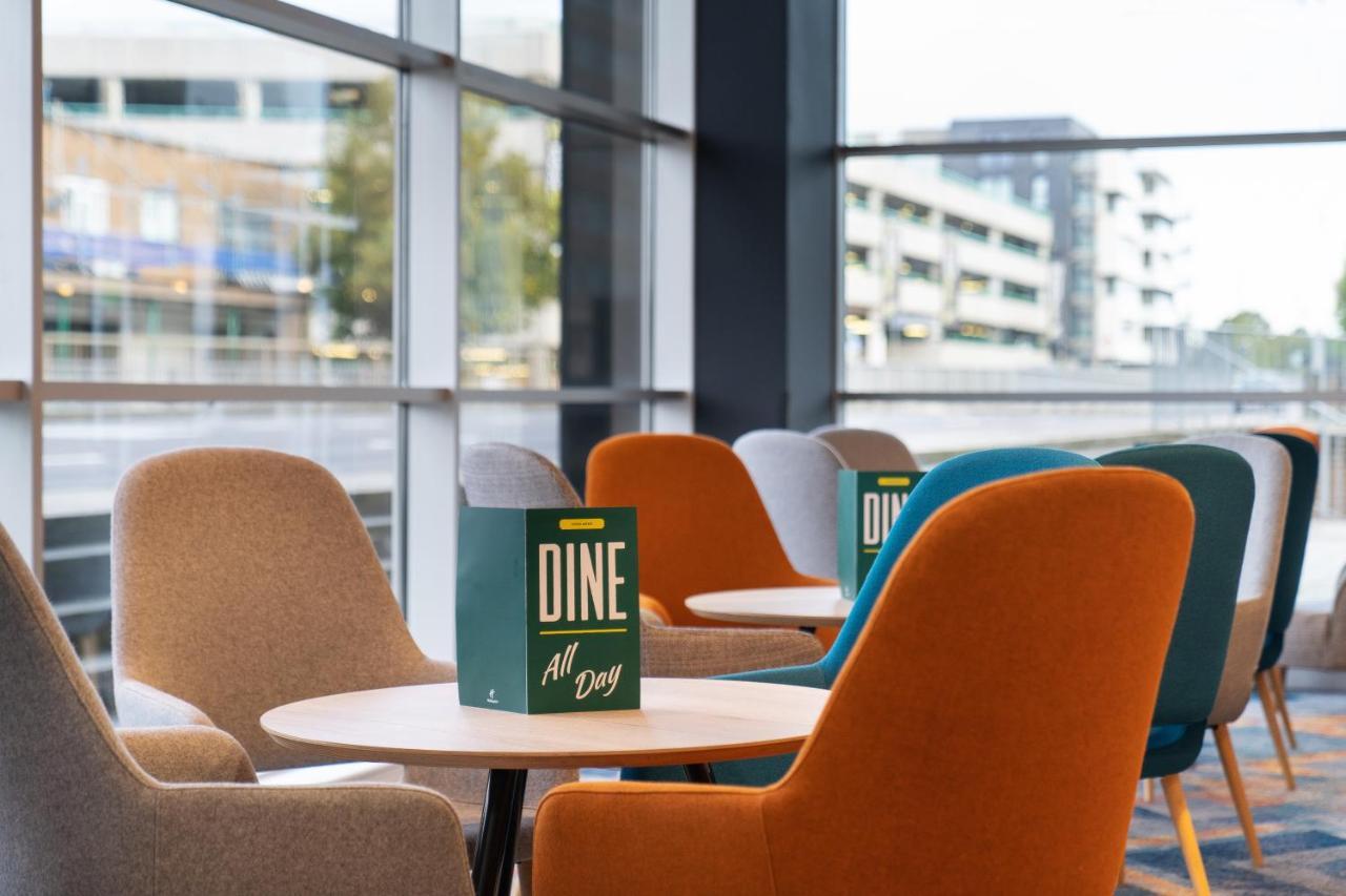 Holiday Inn Stevenage By Ihg Екстер'єр фото