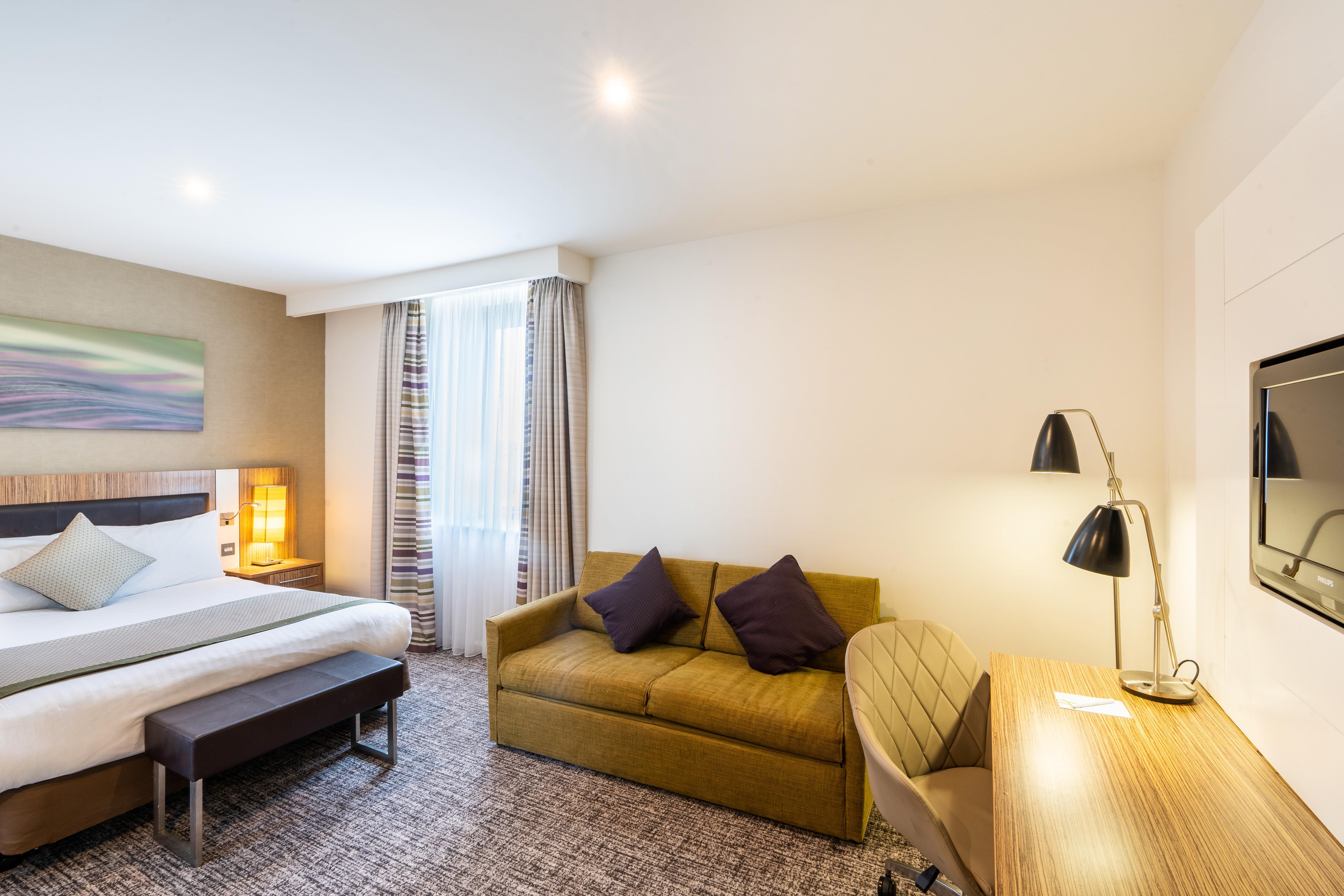 Holiday Inn Stevenage By Ihg Екстер'єр фото