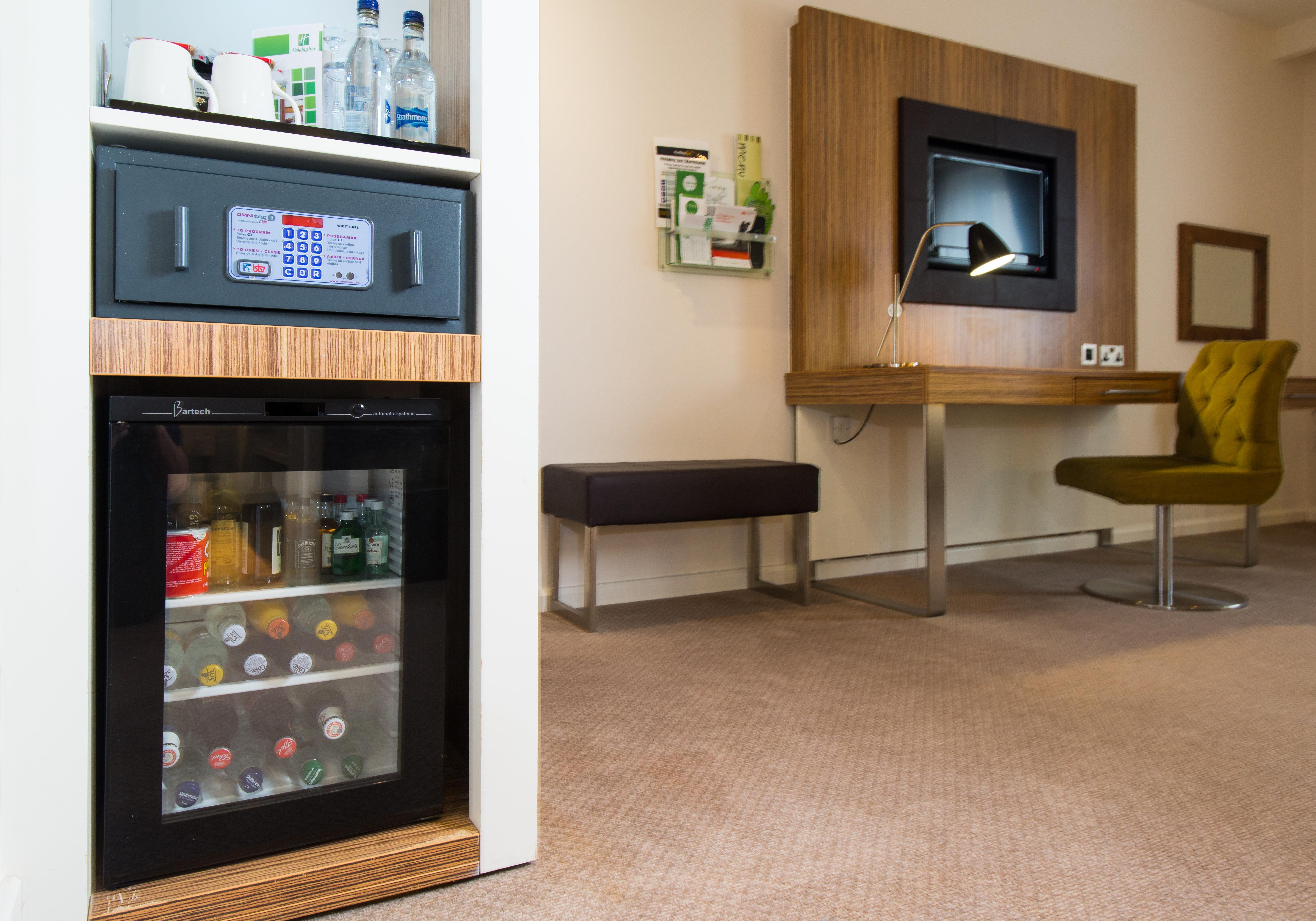 Holiday Inn Stevenage By Ihg Екстер'єр фото