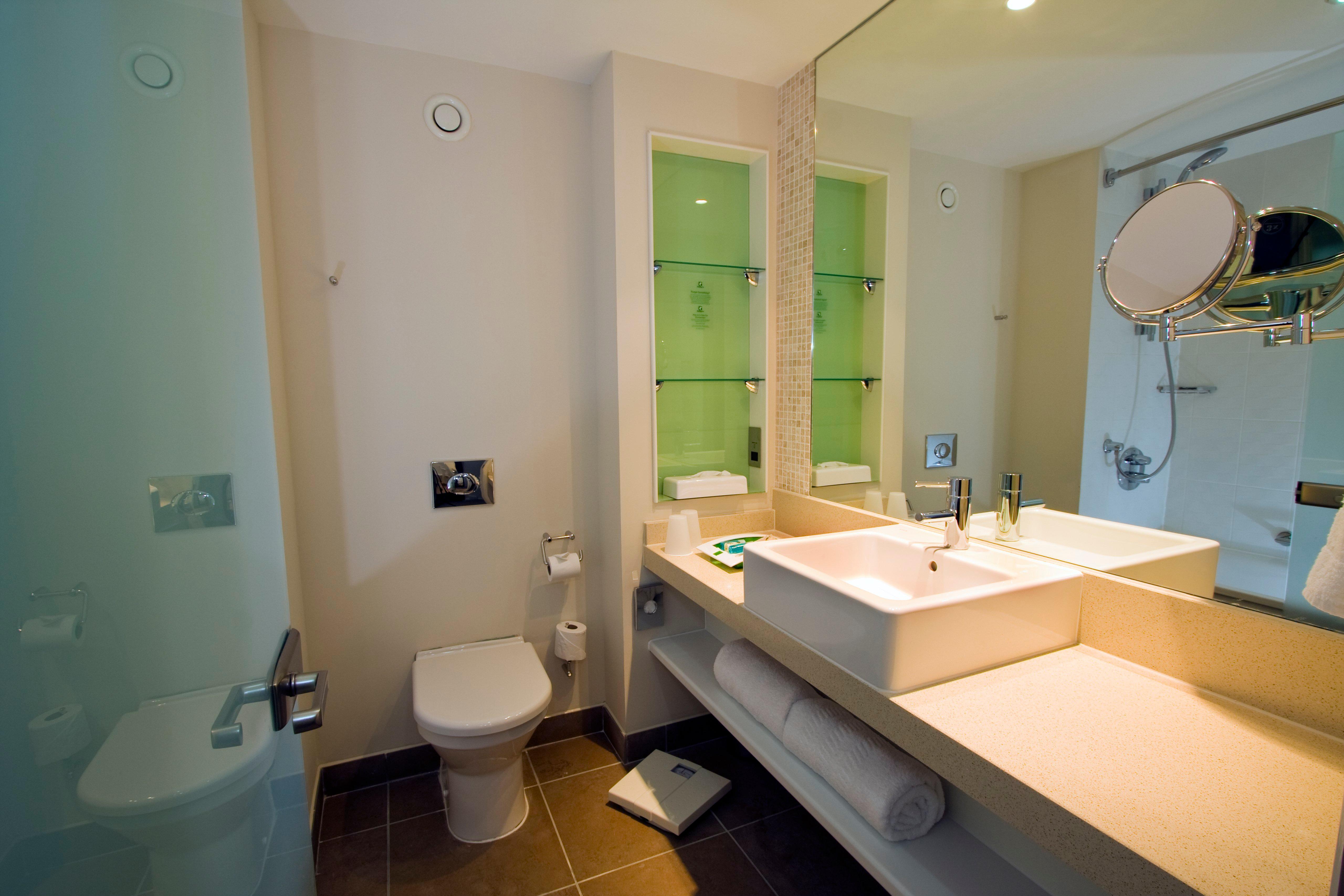 Holiday Inn Stevenage By Ihg Екстер'єр фото