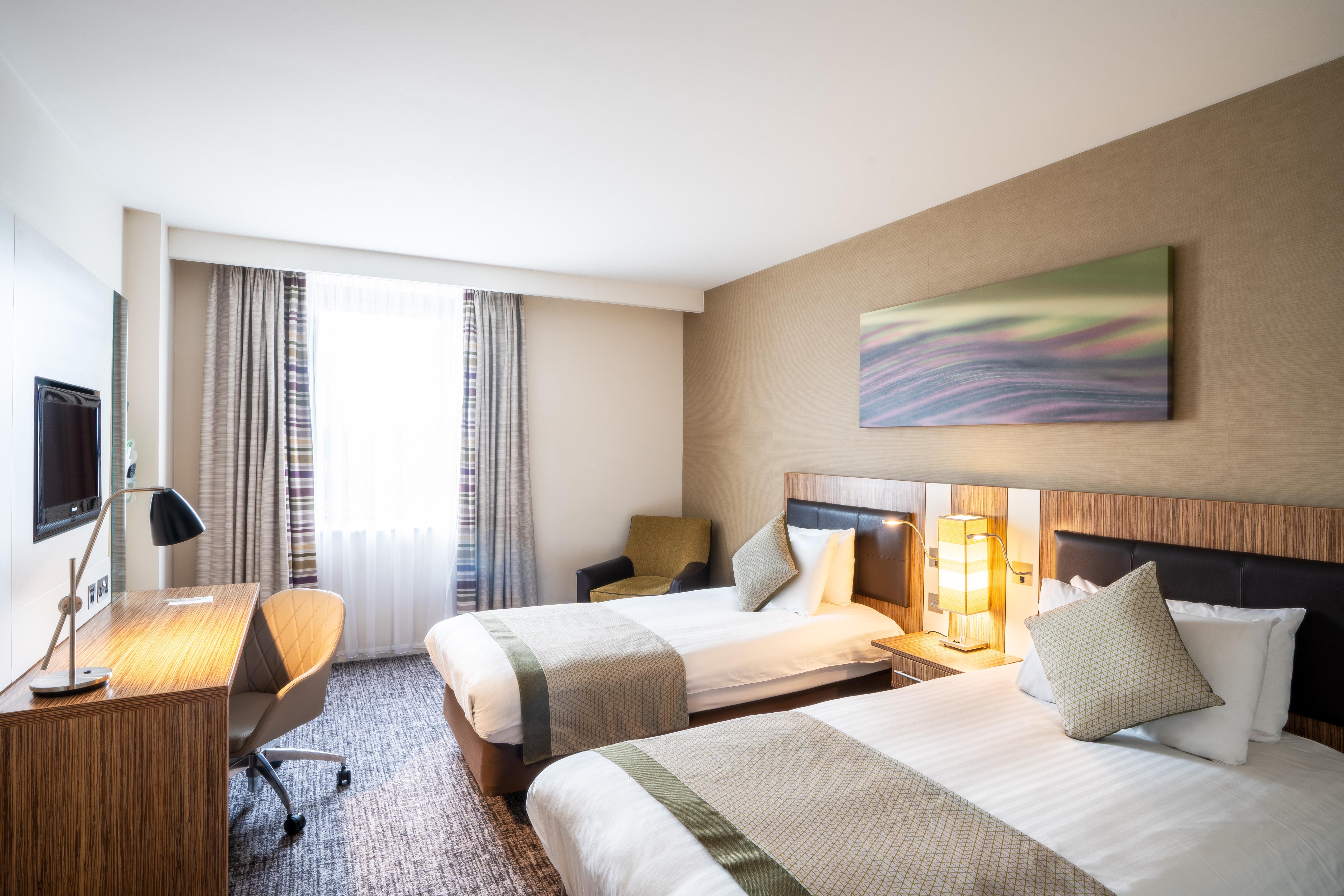 Holiday Inn Stevenage By Ihg Екстер'єр фото